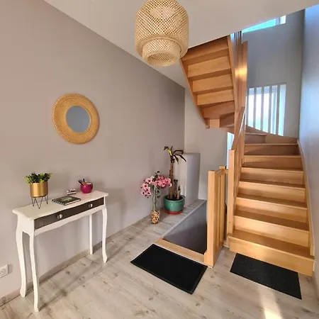 Udon-thani De Groupe A 4 Min Du Puy Du Fou Apartman