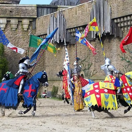 L'udon-thani De Groupe A 4 Min Du Puy Du Fou *