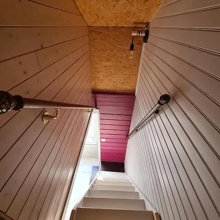 Udon-thani De Groupe A 4 Min Du Puy Du Fou *