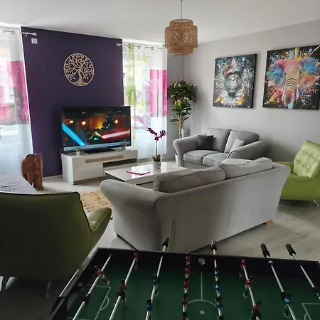 Udon-thani De Groupe A 4 Min Du Puy Du Fou Les Épesses