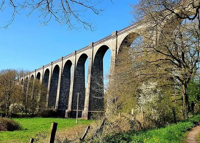 Udon-thani De Groupe A 4 Min Du Puy Du Fou *