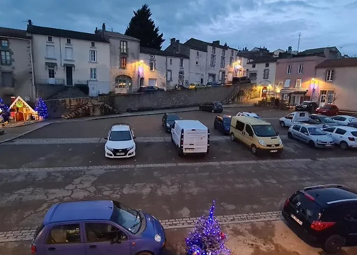 Udon-thani De Groupe A 4 Min Du Puy Du Fou *