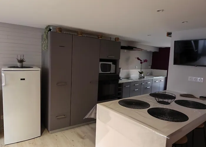 Udon-thani De Groupe A 4 Min Du Puy Du Fou Les Épesses