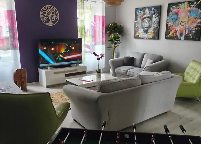 Udon-thani De Groupe A 4 Min Du Puy Du Fou Les Épesses