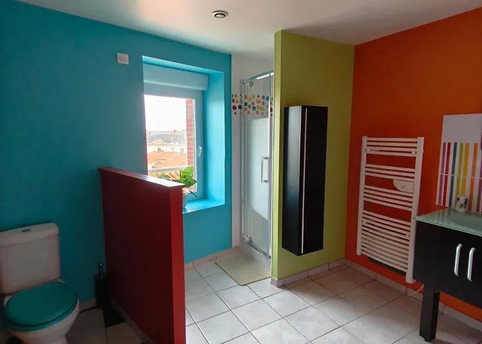 Udon-thani De Groupe A 4 Min Du Puy Du Fou Les Épesses