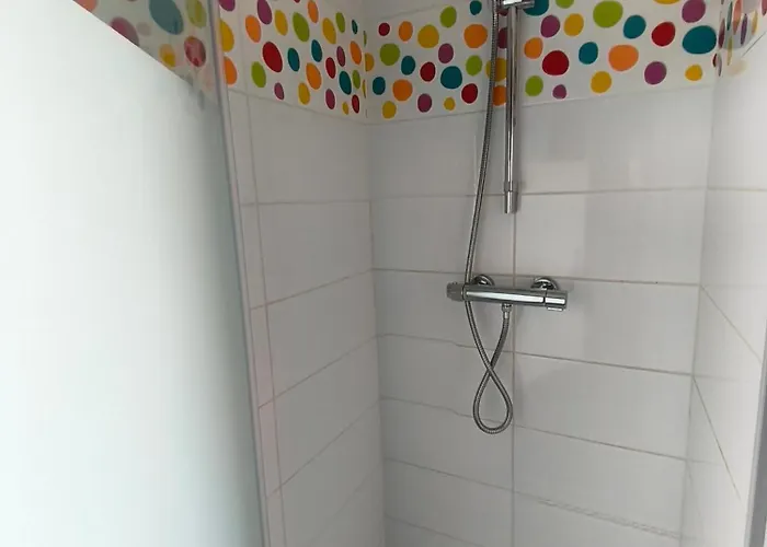 Udon-thani De Groupe A 4 Min Du Puy Du Fou Les Épesses