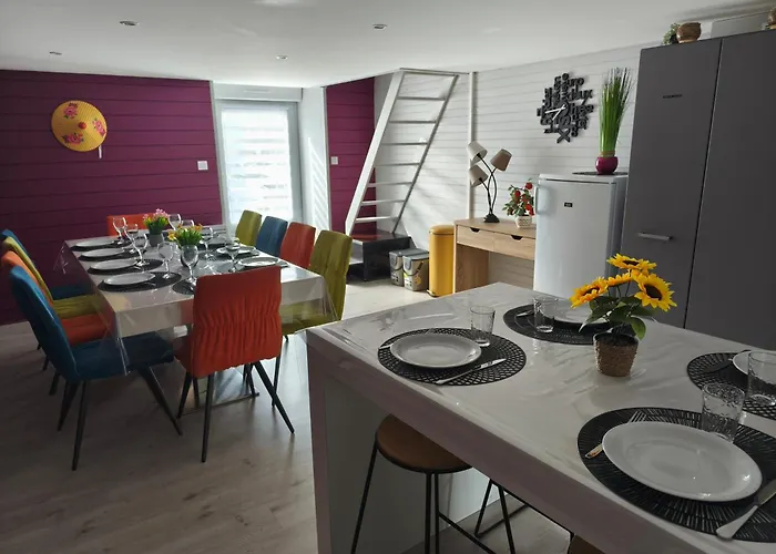 Udon-thani De Groupe A 4 Min Du Puy Du Fou *